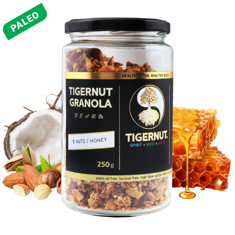 Granola z lupienkov lúpaného tigrieho orecha z Valencie s piatimi druhmi orechov a medom