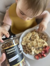 Granola z lupienkov lúpaného tigrieho orecha z Valencie s jablkom a škoricou